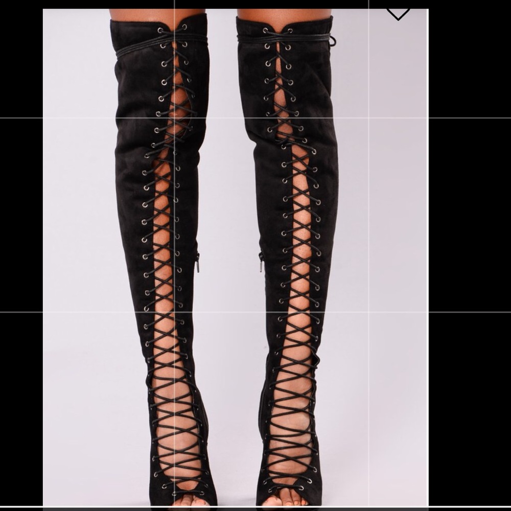 FASHION NOVA LACE UP BOOTS